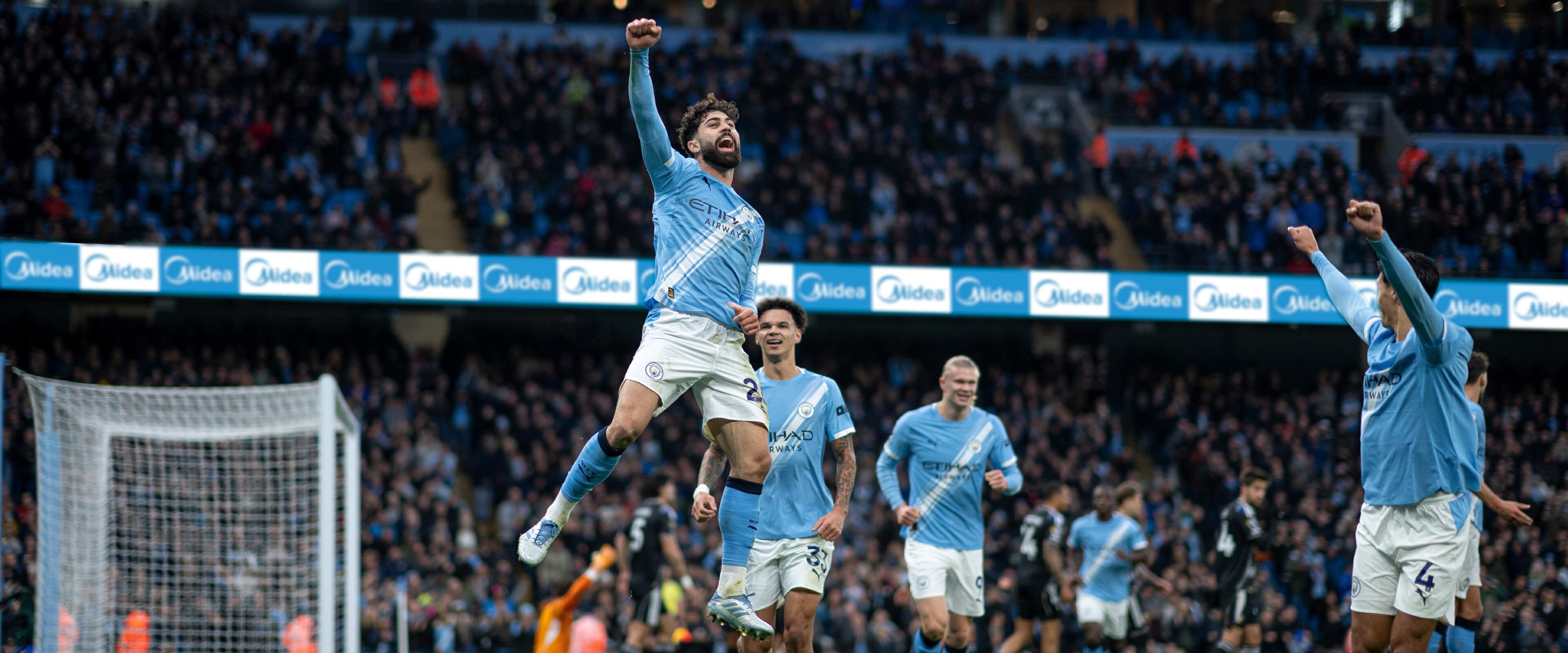 mancity-celebration-3840x1600-pc-v2-specId-867ee326